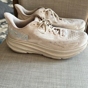 Womens Hoka shoes